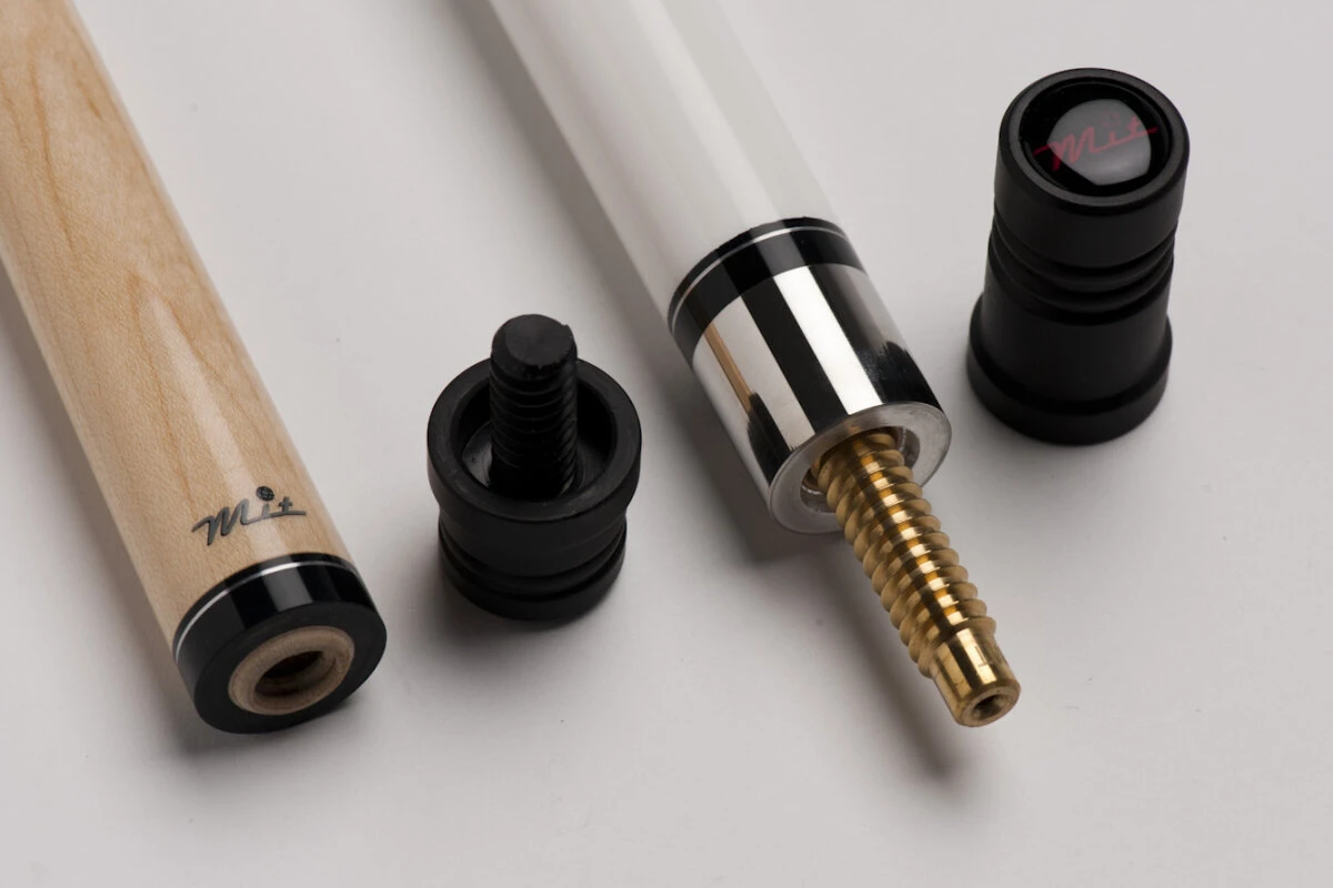 MIT MF2-002 Pool-Billard-Queue, 2-teilig, mit Klebeleder, Vollholz-Oberteil, Leinen-Griffband, inkl. Gewindeschoner