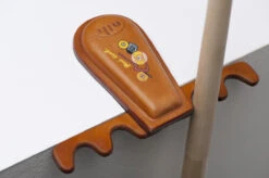 Queuehalter Aus Leder Für 4 Queues Mit Aufdruck