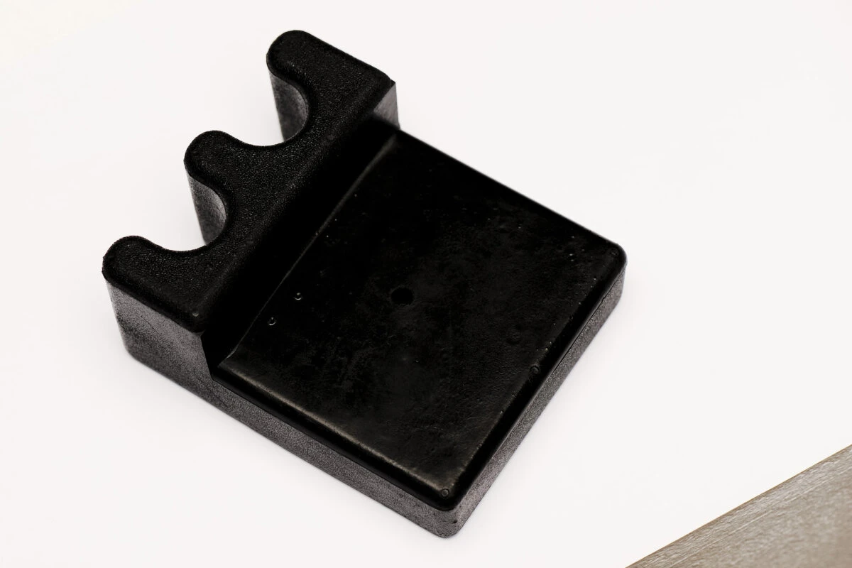 Queuehalter QK-S aus Kunststoff für 2 Queues