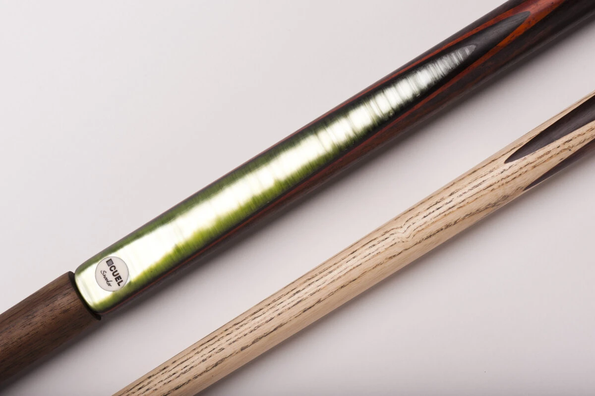 Snooker-Profiangebot: 1 Queue + 1 Koffer + Extension + 1 Stück Kreide